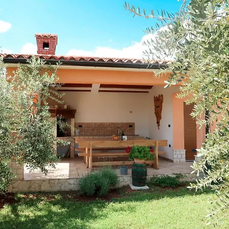 Martina-1 By Interhome Apartman