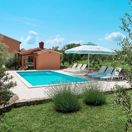 Apartamento Martina-1 By Interhome