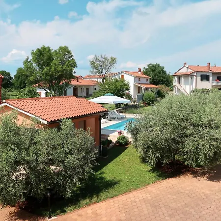 Apartamento Martina-1 By Interhome